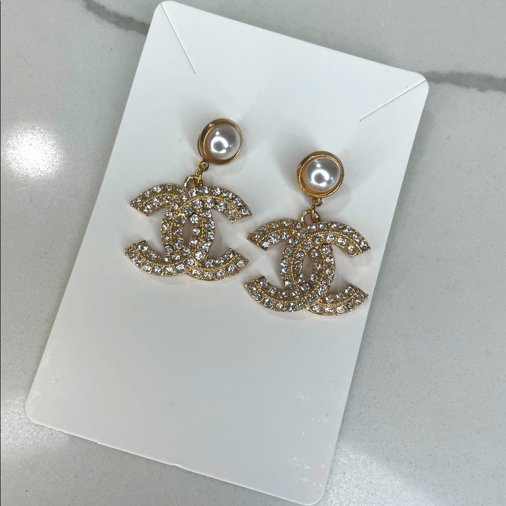 Fashion Gold and Pearl Earrings